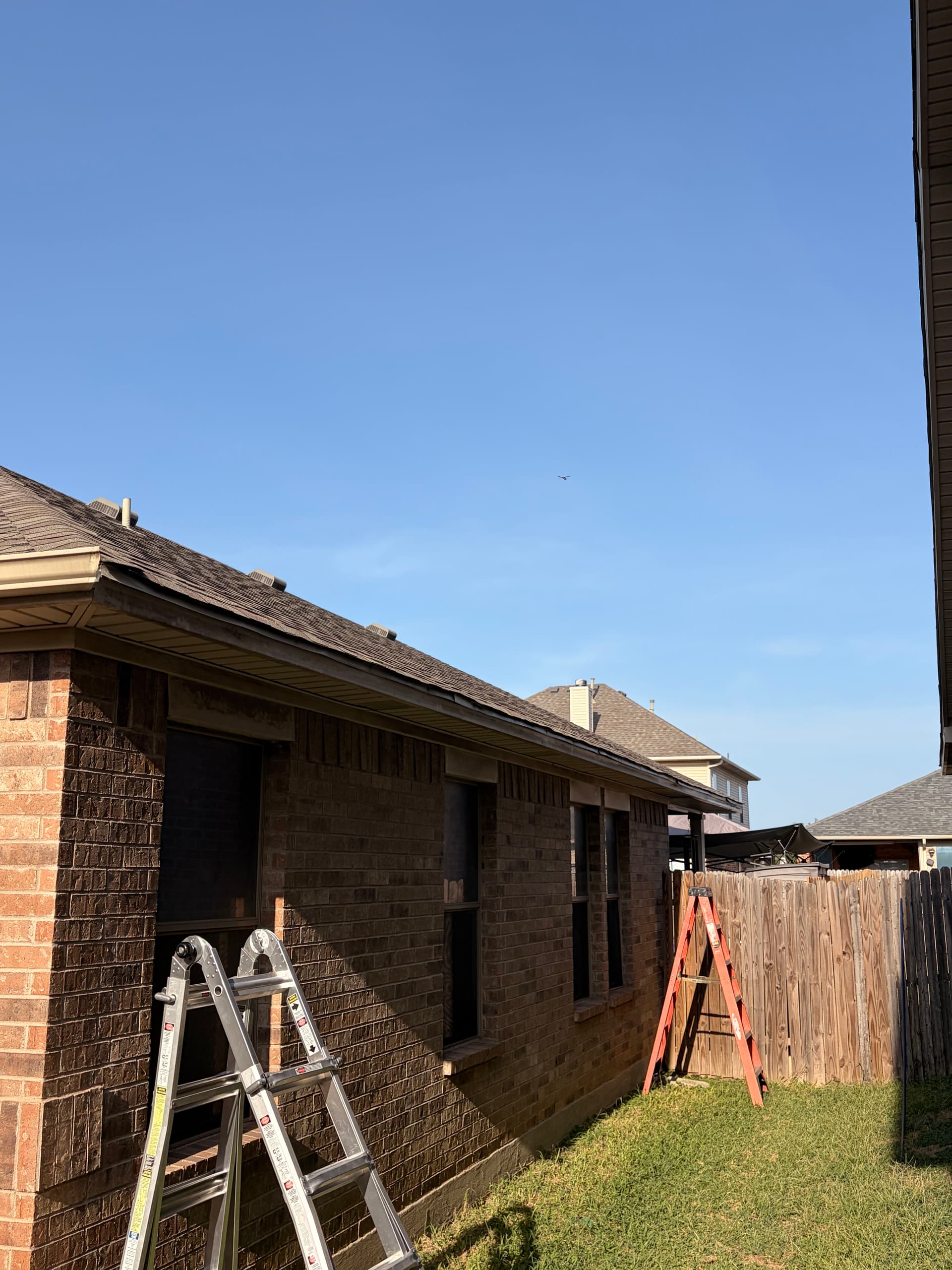 Gallery photos for Seamless Gutter Replacement on a Fort Worth Home: Image #1