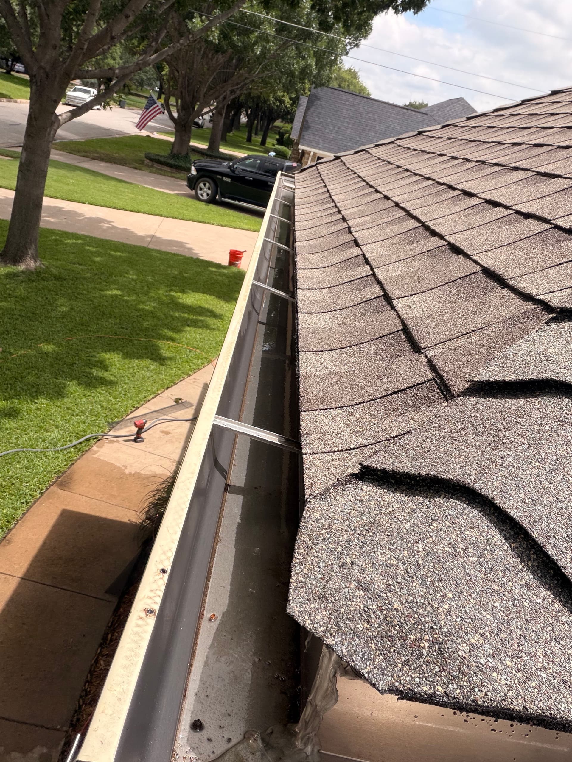 Gallery photos for Gutter Cleaning and Leaf Guard Install in Burleson: Image #5