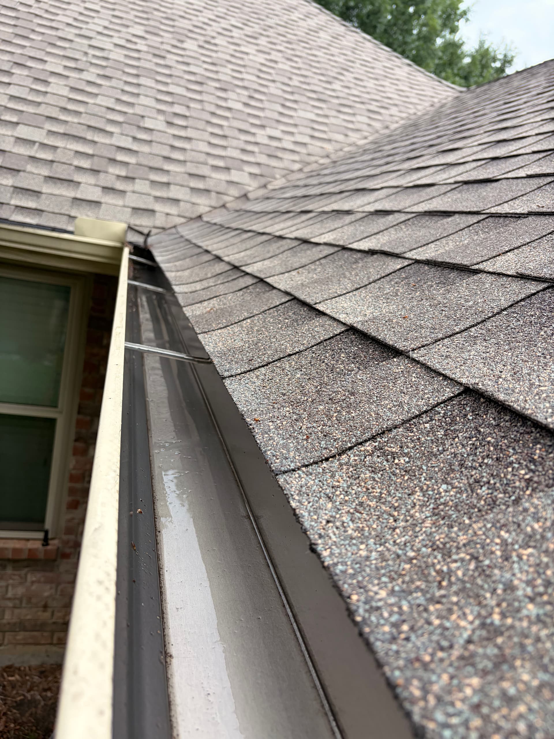 Gallery photos for Gutter Cleaning and Leaf Guard Install in Burleson: Image #4