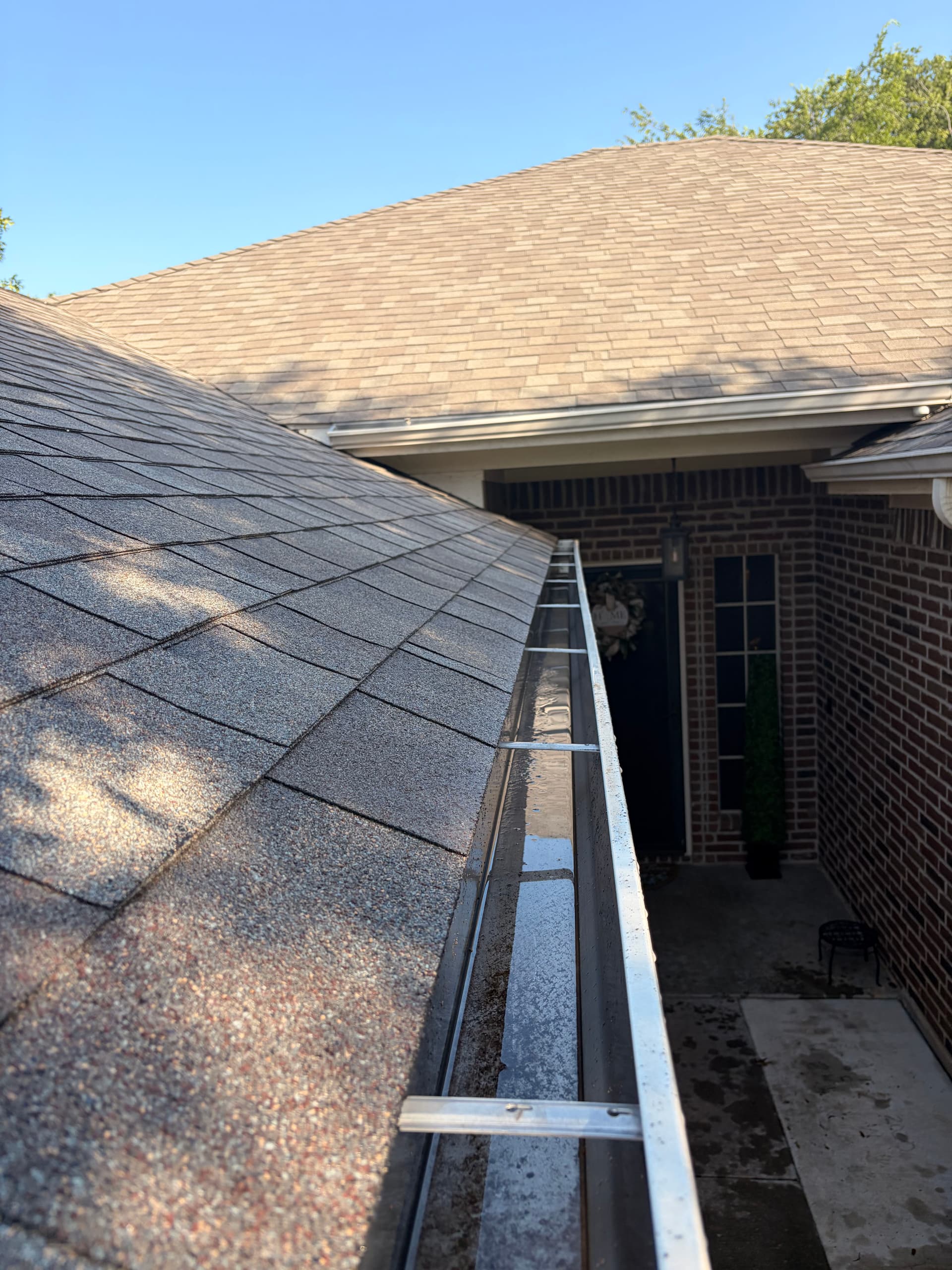 Gallery photos for Clogged Gutters Cleared Out in Burleson Texas: Image #4