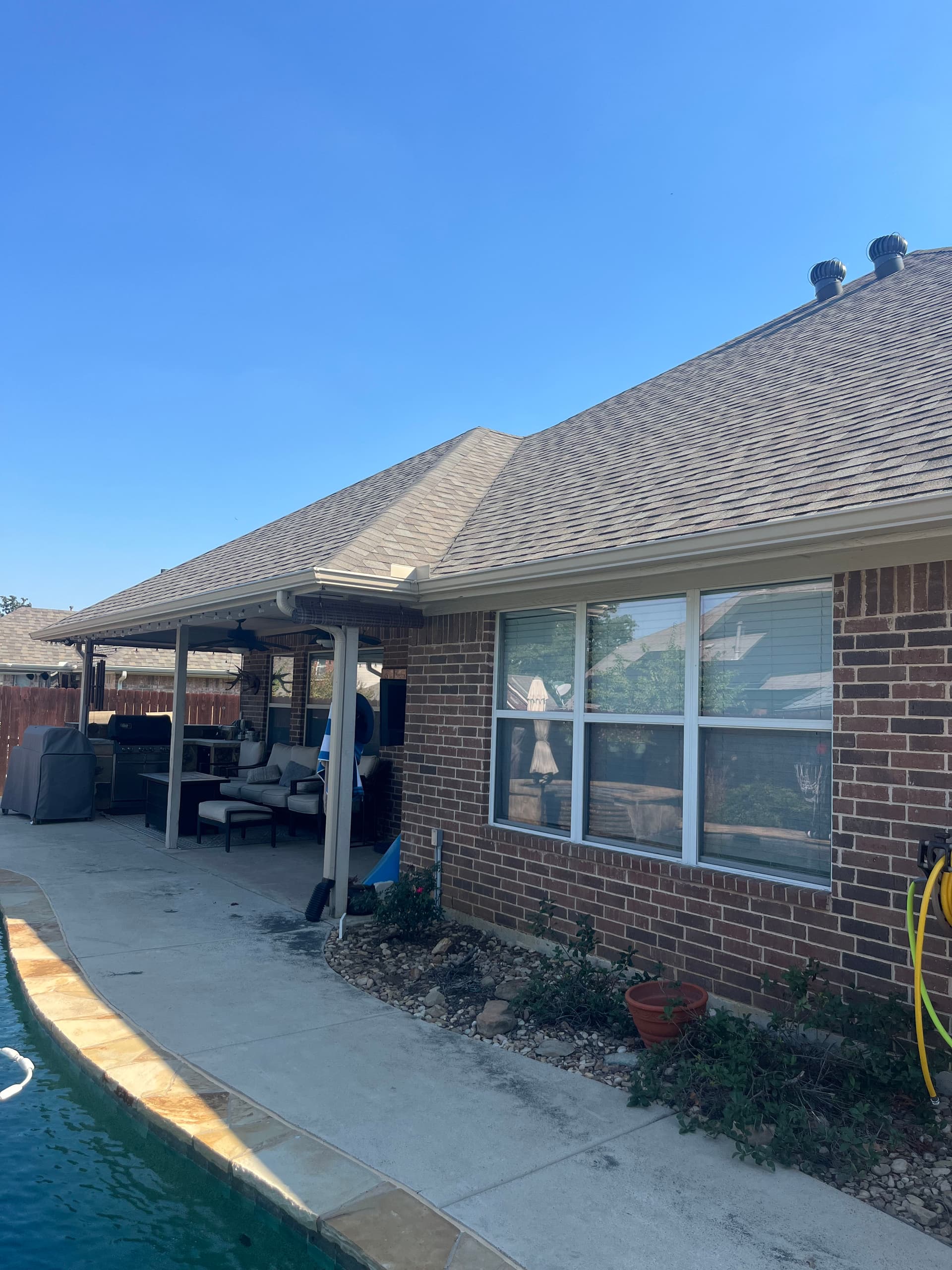 Gallery photos for New 5-Inch Wicker Gutter System Installed on a Brick Home: Image #1