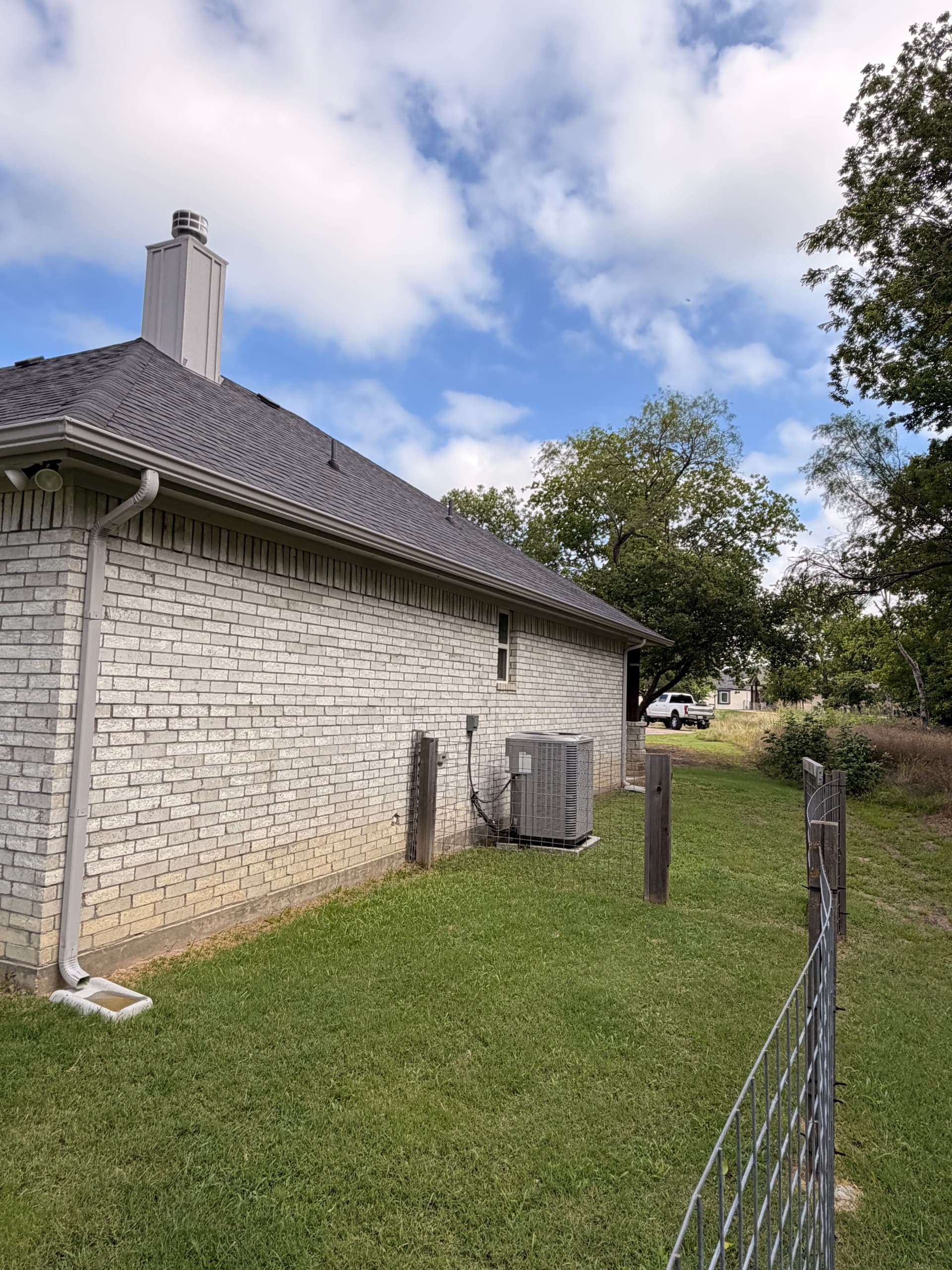 Gallery photos for New 5-Inch Gutter Installation Protects Joshua Home Foundation: Image #4