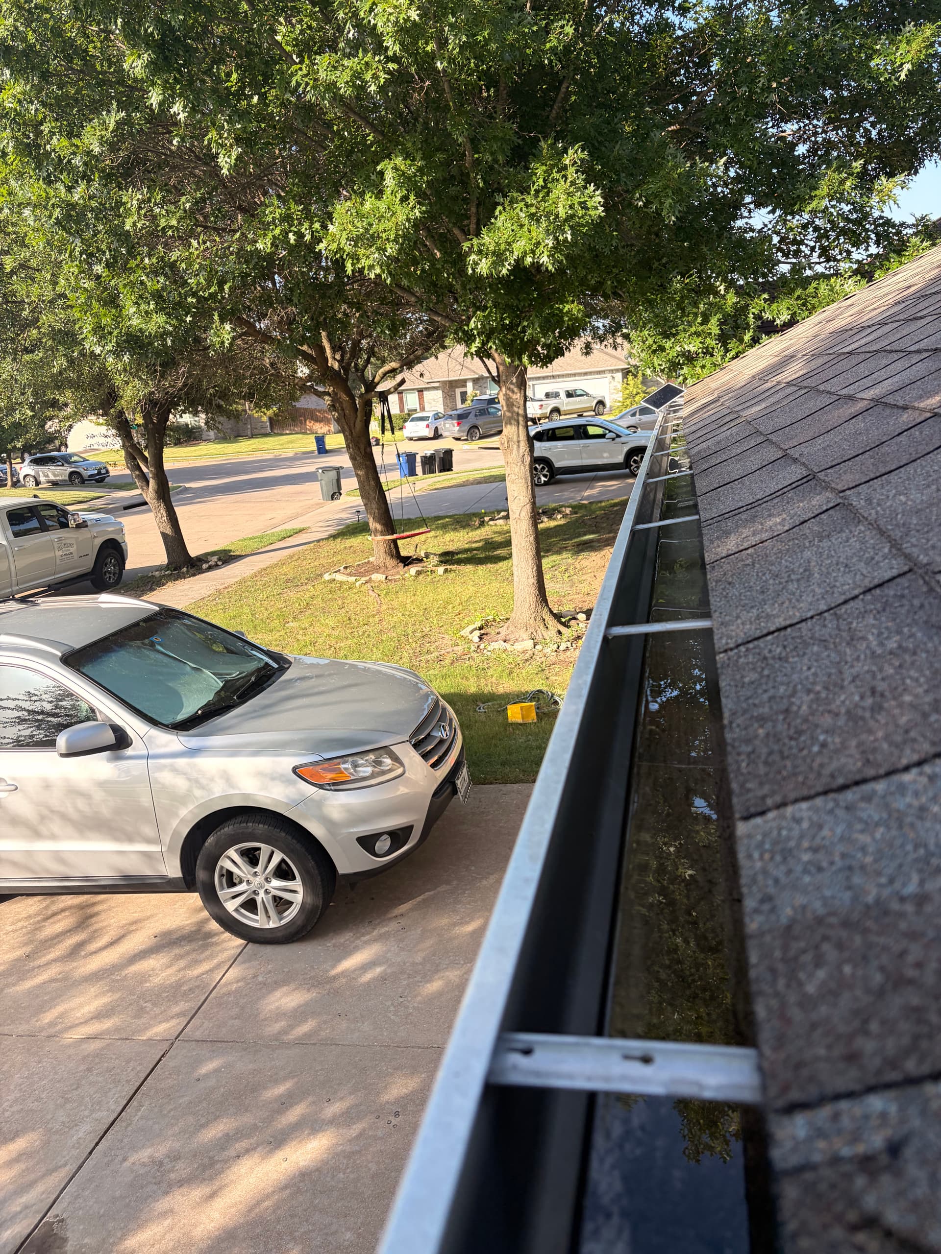 Gallery photos for Clogged Gutters Cleared Out in Burleson Texas: Image #3