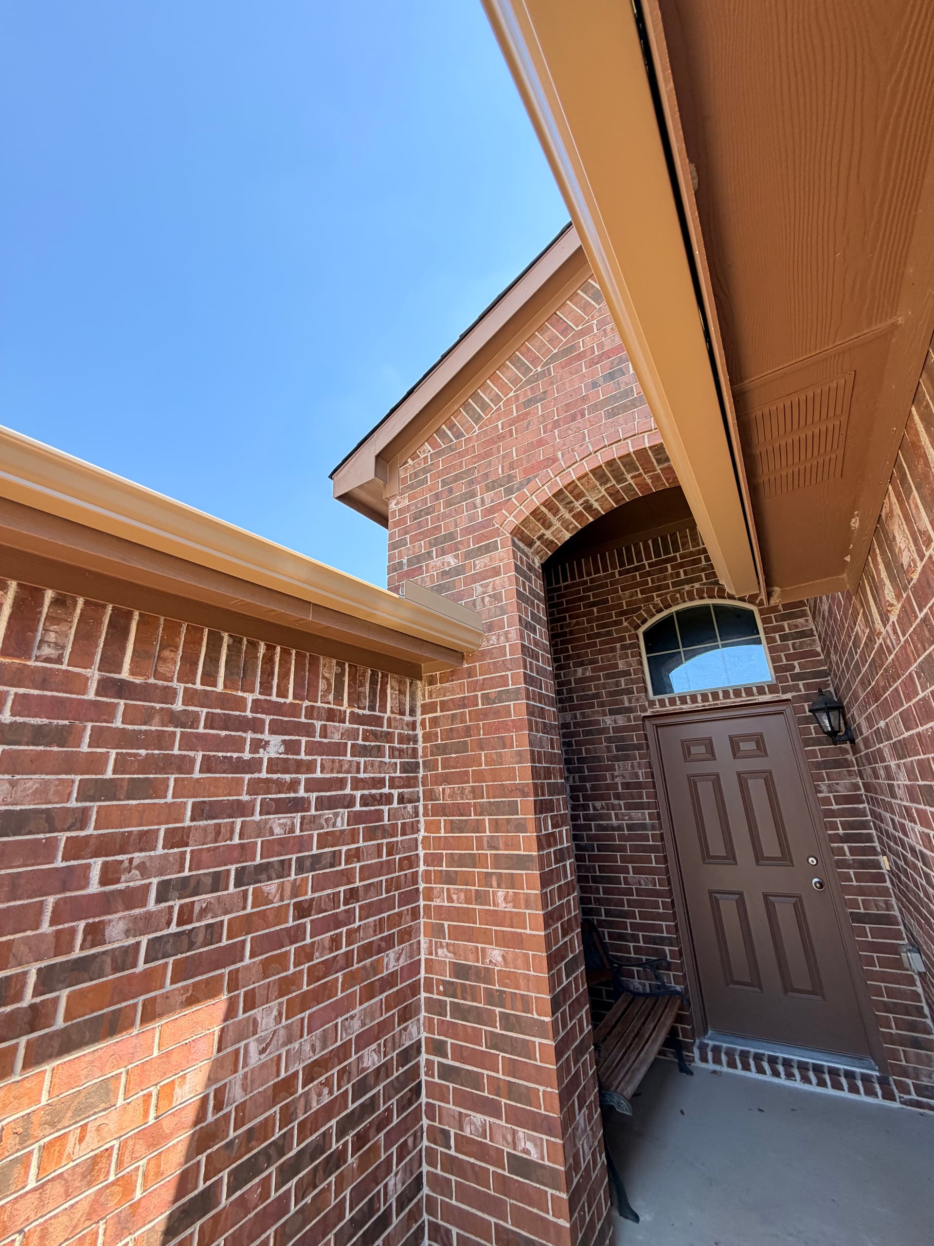 Gallery photos for Seamless Gutter Installation on a Brick Home in Azle: Image #3