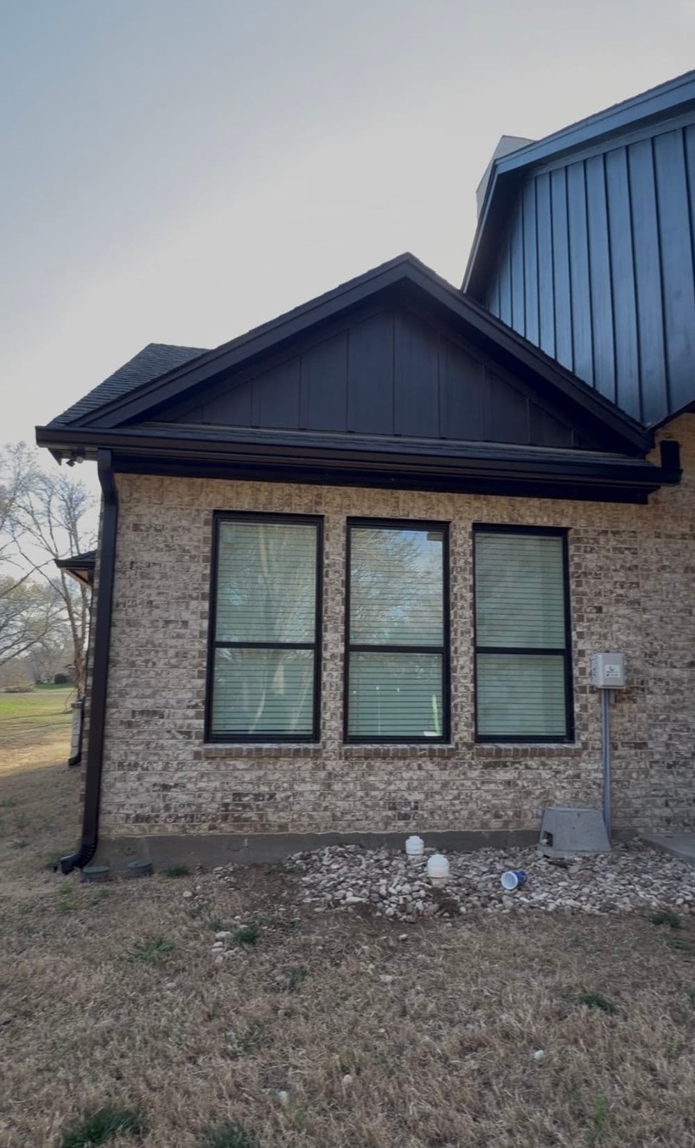 Gallery photos for 6-Inch Black Aluminum Gutter Install Protecting a Burleson Home: Image #1
